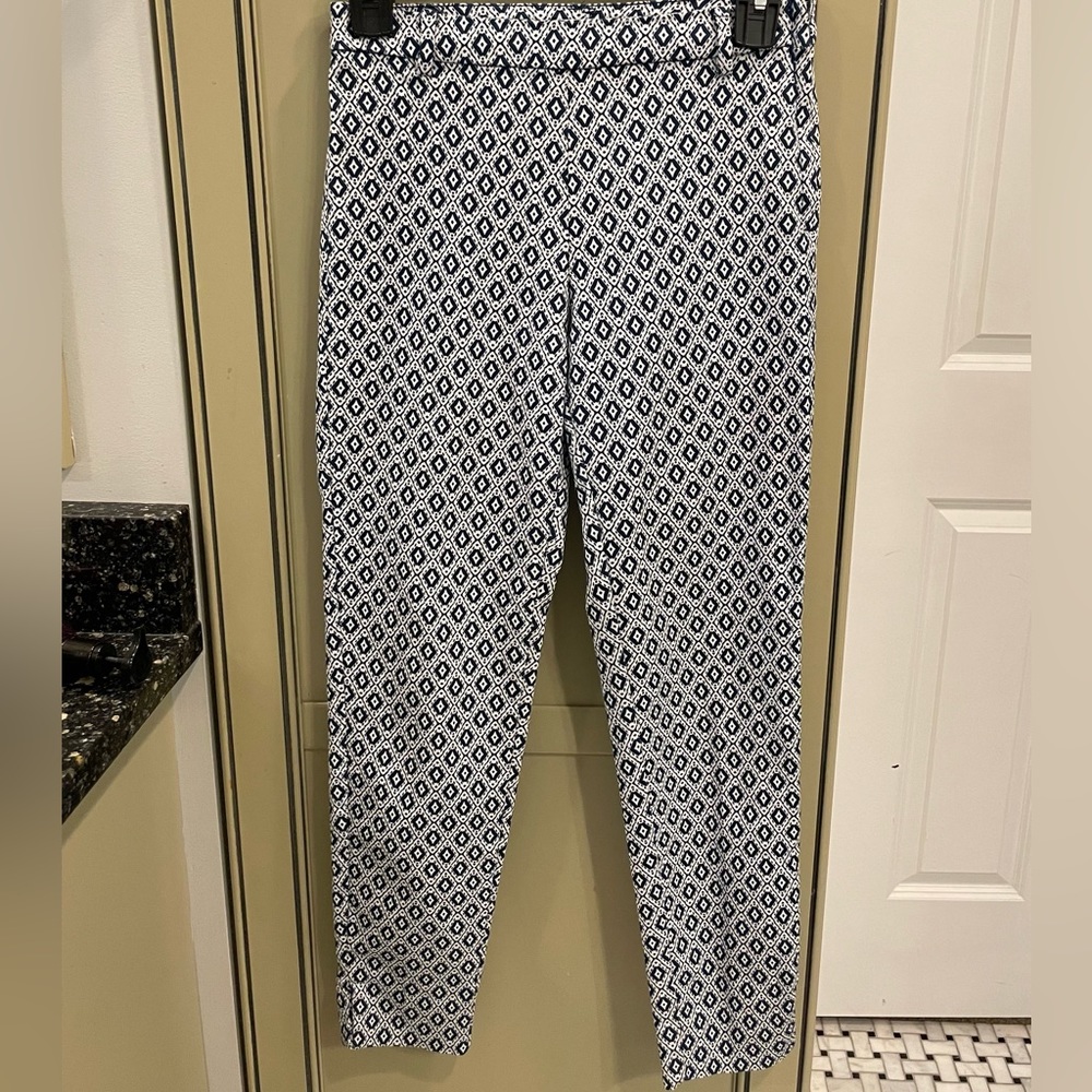 H&M White and Navy Printed Skinny Pants